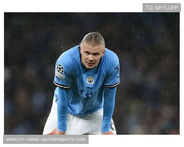 哈兰德抢点推射得手，曼城禁区压迫感拉满