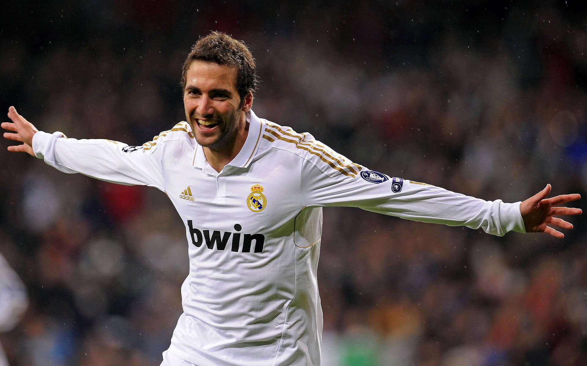 德国名将卢卡斯·梅尔滕斯稳定收官，卢卡斯 恩梅查